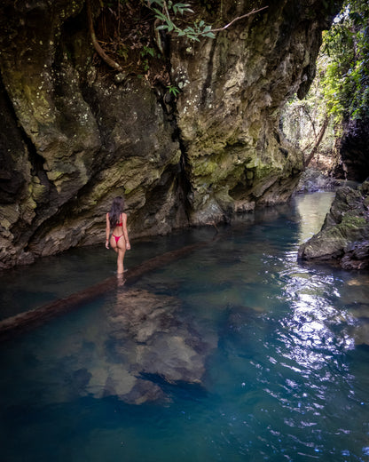 Paraíso Escondido: Noche Premium y Aventura Acuática para Dos en La Danta
