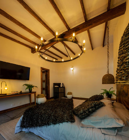 Paraíso Escondido: Noche Premium y Aventura Acuática para Dos en La Danta