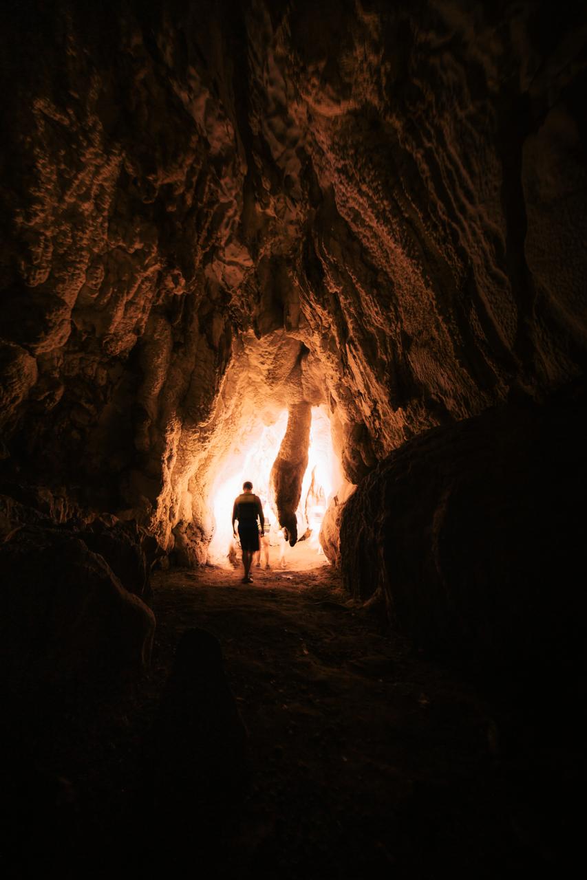 Aventura Subterránea: Noche de Exploración y Misterio para Dos en La Danta