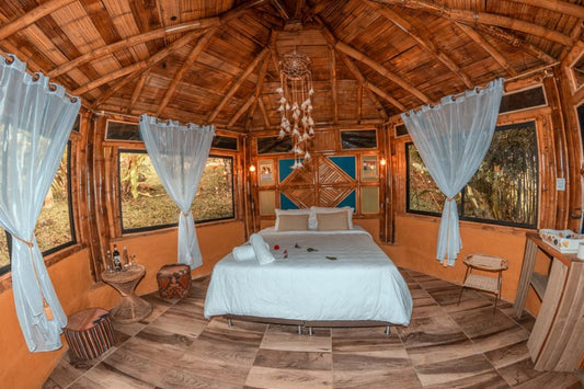 Retiro Premium en la Selva: Lujo, Aventura y Conexión para Dos