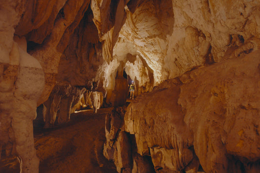 Aventura Subterránea: Noche de Exploración y Misterio para Dos en La Danta